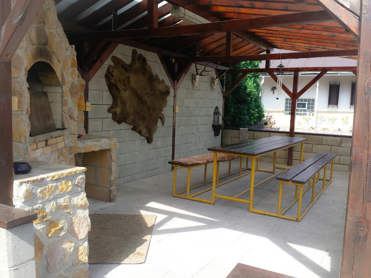 U Myslivce Kamenicky Senov Exterior foto